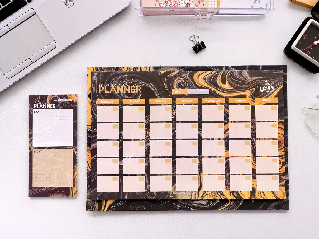 desk calendar - dark marble