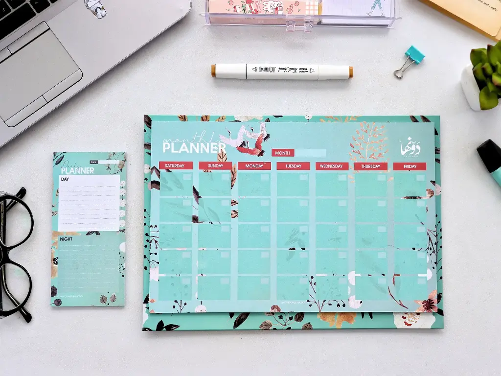 desk calendar - sky birds